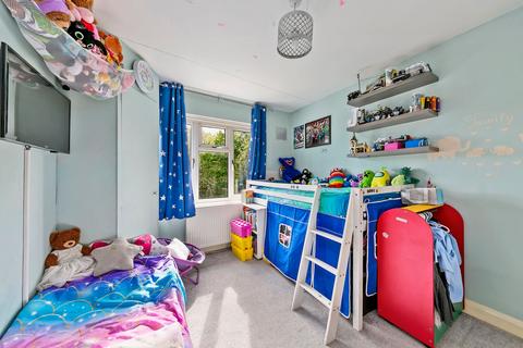 8 Latchmere Lane, Kingston Upon Thames, KT2 5SG