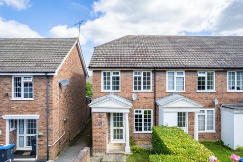 2 bedroom end of terrace house for sale, Woodbury Avenue, East Grinstead, RH19