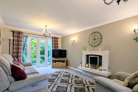 14 Epsom Close, Dosthill, Tamworth, B77 1QT
