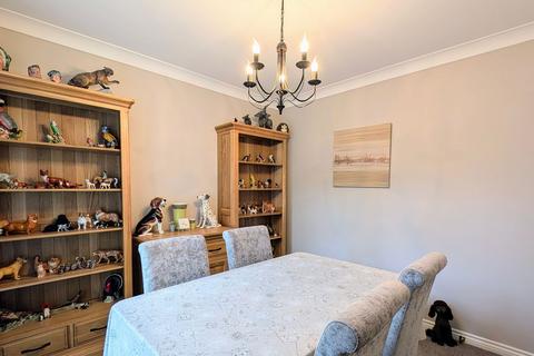 14 Epsom Close, Dosthill, Tamworth, B77 1QT