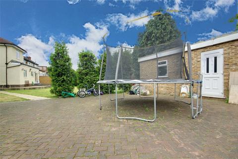 3 Addis Close, Enfield, EN3 5JY