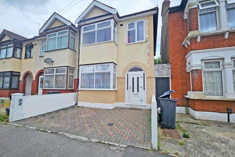 4 bedroom end of terrace house for sale, Hampton Road,  Ilford, IG1