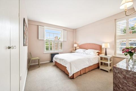 3 bedroom apartment to rent, Tite Street, Chelsea SW3