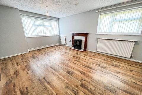 2 bedroom flat to rent, b Lion Street, Stourbridge