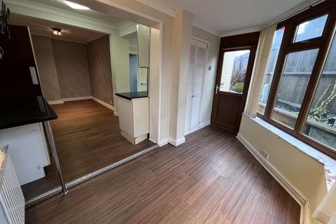 4 bedroom end of terrace house for sale, Thomas Landsdail Street, Cheylesmore, Coventry, CV3 5FT