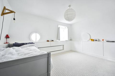 2 bedroom flat for sale, Redcliffe Square, Chelsea, London, SW10