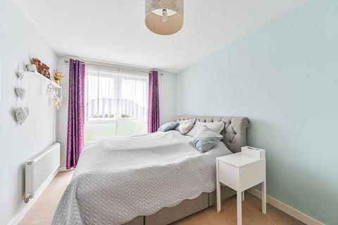 2 bedroom flat for sale, Hogarth Crescent, Croydon, CR0