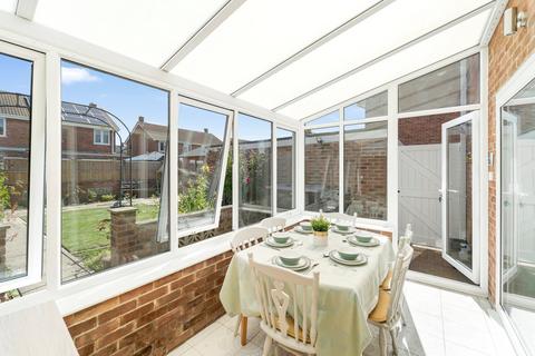 30 Flamingo Crescent, Weston-super-mare, BS22 8XT