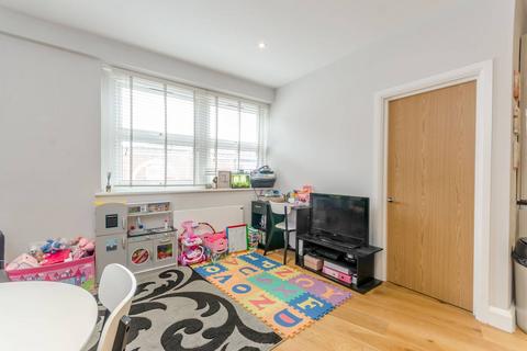 1 bedroom flat to rent, High Street, Acton, London, W3