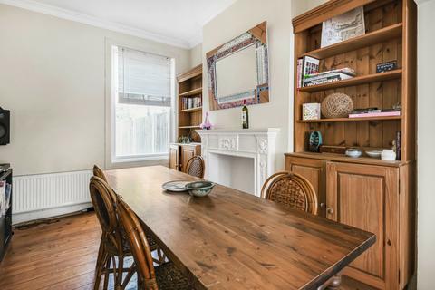 4 bedroom terraced house to rent, Trundley's Road, London, SE8