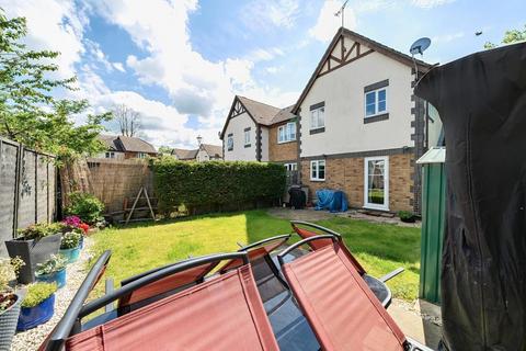 2 bedroom semi-detached house for sale, Aylesbury,  Buckinghamshire,  HP19