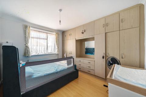 1 Laurel Gardens, Hounslow, TW4 6AQ