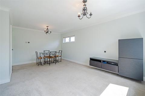 3 bedroom flat for sale, Kent Avenue, Ealing, W13