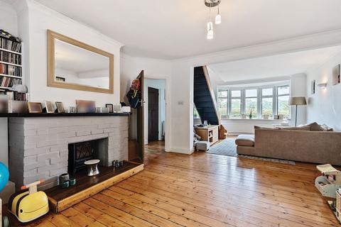 60 Hilltop Road, Whyteleafe, CR3 0DD