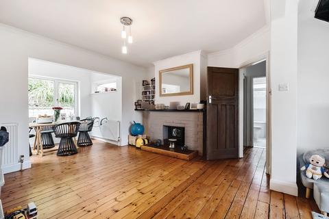 60 Hilltop Road, Whyteleafe, CR3 0DD