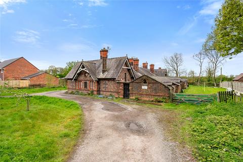 6 bedroom bungalow for sale, Knowsley Lane, Prescot L34