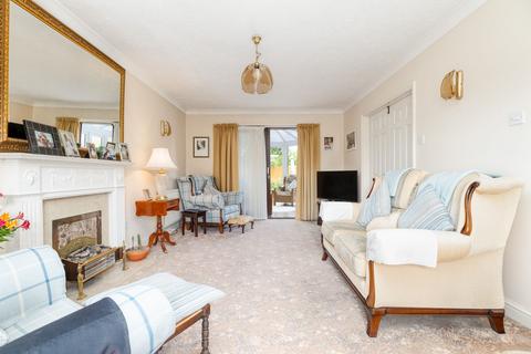 4 bedroom detached house for sale, Queens Close, Biggleswade SG18