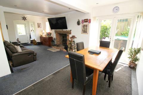 2 bedroom detached bungalow for sale, Valley Lane, Meopham DA13