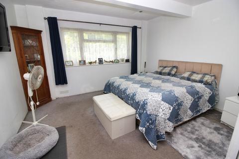 2 bedroom detached bungalow for sale, Valley Lane, Meopham DA13