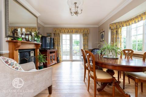 5 Hillshott, Letchworth Garden City, SG6 1SA