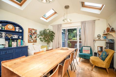 2 Brownlow Road, Reading, RG1 6NP