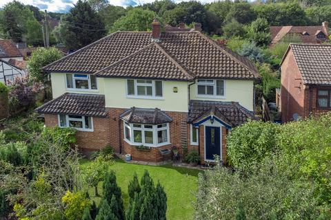 Fiveways Basingstoke Road, Riseley, Reading, RG7 1QD