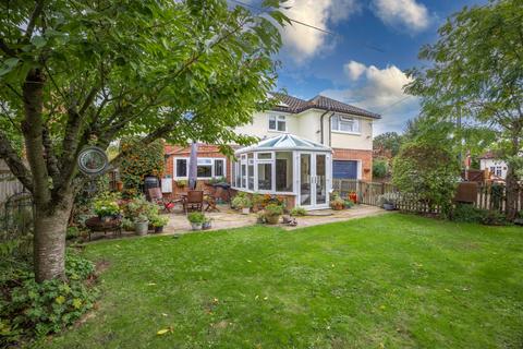 Fiveways Basingstoke Road, Riseley, Reading, RG7 1QD