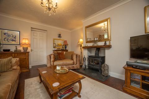 Fiveways Basingstoke Road, Riseley, Reading, RG7 1QD