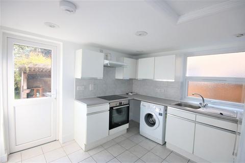 3 bedroom flat to rent, Grosvenor Lodge, 980 High Road, Whetstone, N20