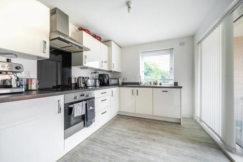 2 bedroom flat for sale, Rooksdown,  Basingstoke,  RG24