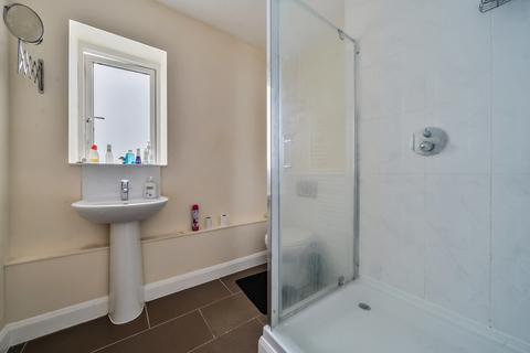 2 bedroom flat for sale, The Square, Upton, Northampton, NN5