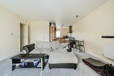 2 bedroom flat for sale, The Square, Upton, Northampton, NN5