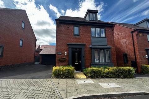 4 bedroom detached house to rent, Wooding Drive, Telford, Shropshire, TF3