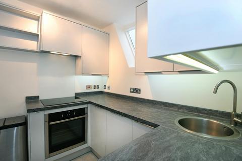 2 bedroom flat to rent, Greencroft Gardens, London, NW6
