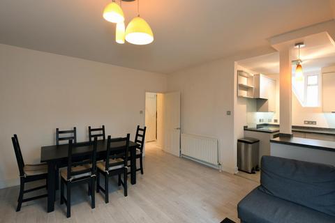 2 bedroom flat to rent, Greencroft Gardens, London, NW6
