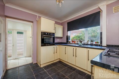 18 Spencer Road, Whitley Wood, Reading, RG2 8TR