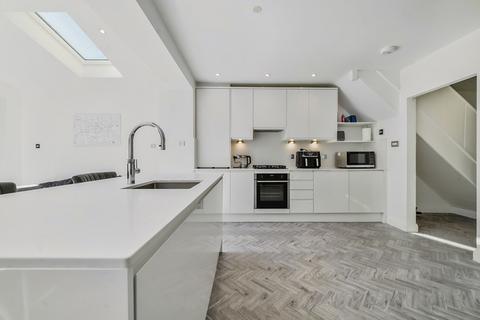 3 bedroom end of terrace house for sale, The Glebe, Blackheath, London