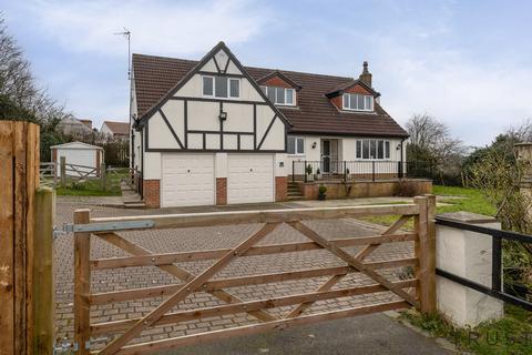 4 bedroom detached house for sale, Gildersome Lane, Gildersome