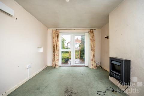 13 Meadowcroft Road, Reading, RG2 8RJ