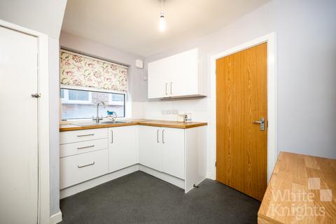 13 Meadowcroft Road, Reading, RG2 8RJ