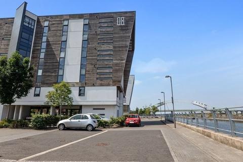 2 bedroom apartment to rent, The Decks, Runcorn, WA7 1GT