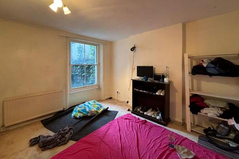 1 bedroom flat for sale, Lower Ground Floor Flat, 301 Shirland Road, Maida Vale, London, W9 3JL