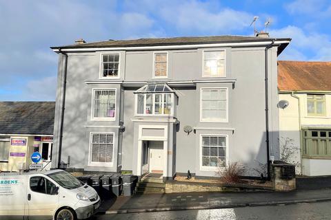 2 bedroom flat for sale, Wincanton, Somerset, BA9