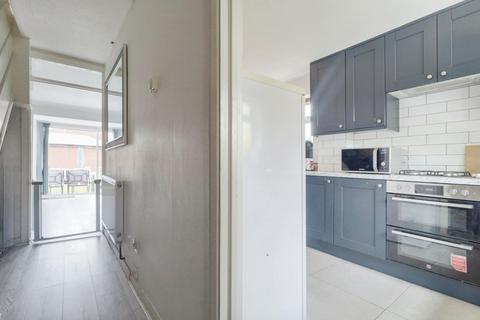 9 Watkins Way, Shoeburyness, Southend-on-sea, SS3 9NX