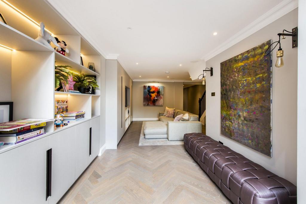 Family / Play room