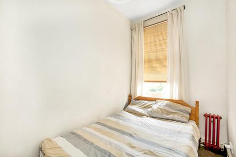 1 bedroom flat for sale, Holmdene Avenue, Herne Hill, London, SE24