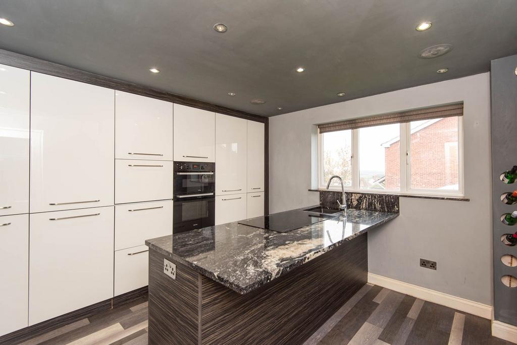 Hazel Drive, Chesterfield S42 2 bed semidetached house to rent £775