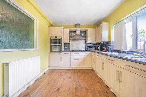 21 Frays Waye, Uxbridge, UB8 2RJ