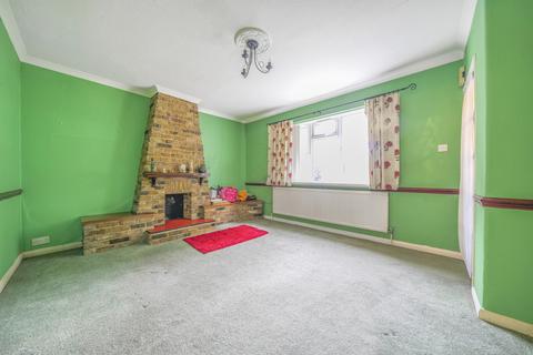 21 Frays Waye, Uxbridge, UB8 2RJ