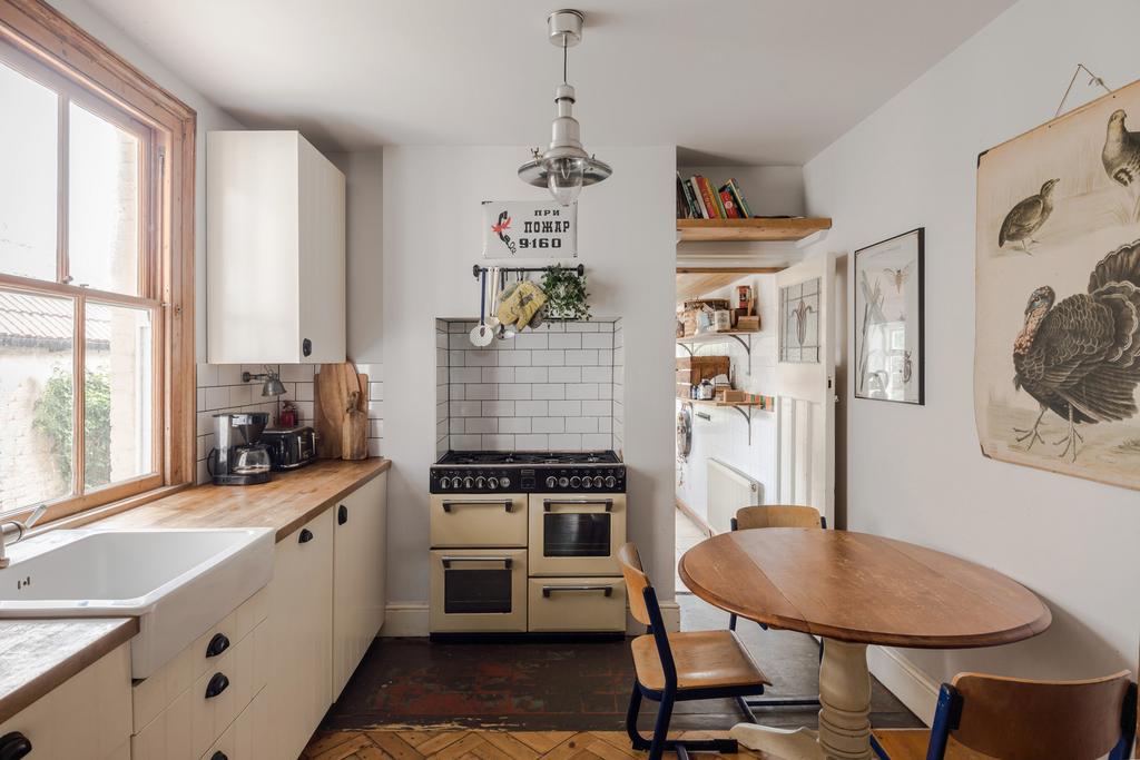 222121 - 5 Brockenhurst Road-57.jpg